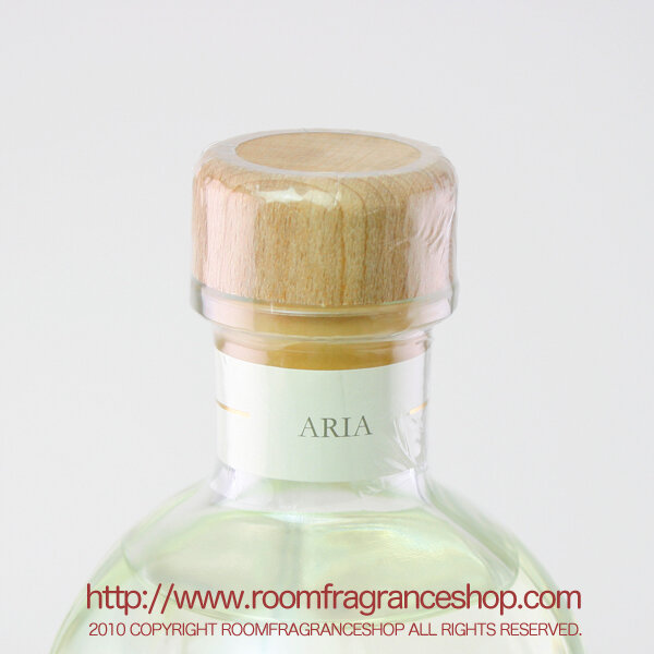 ドットール・ヴラニエス(Dr. Vranjes) 空気(ARIA) リードディフューザー 500mlの商品ページ ルームフレグランスショップ